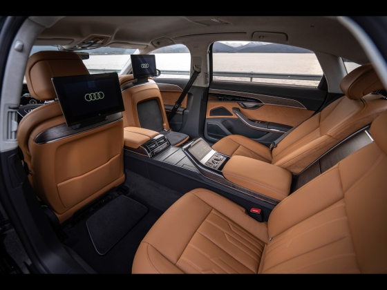 Audi A8 L [2022] 005