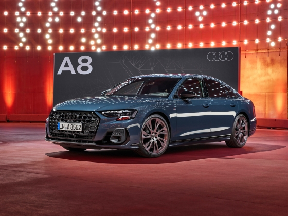 Audi A8 S line [2022] 002