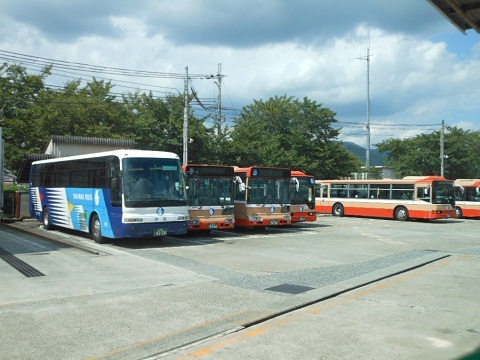 oth-bus-290.jpg