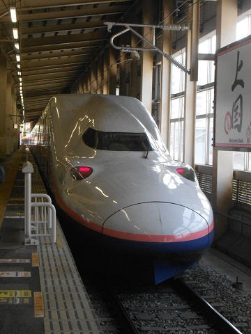 shinkansen-E4-6.jpg