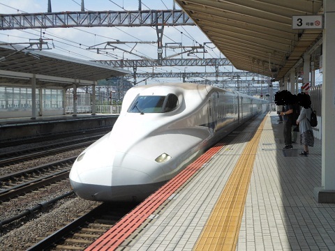 shinkansen-N700-36.jpg