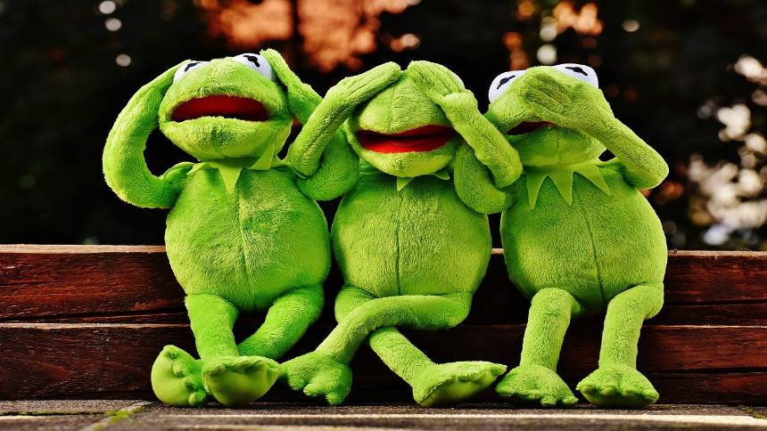 Three-frogs