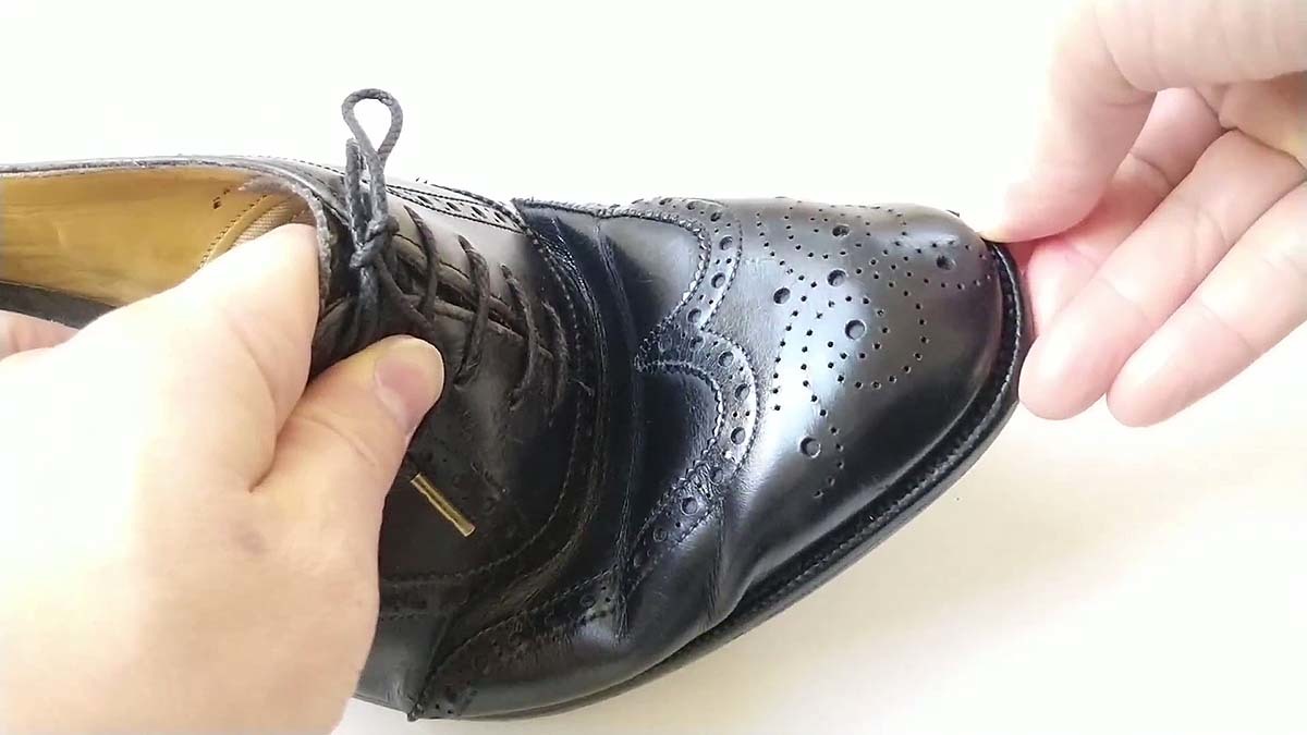 コロニル_1909シュプリームクリームデラックス実験_靴の皺1