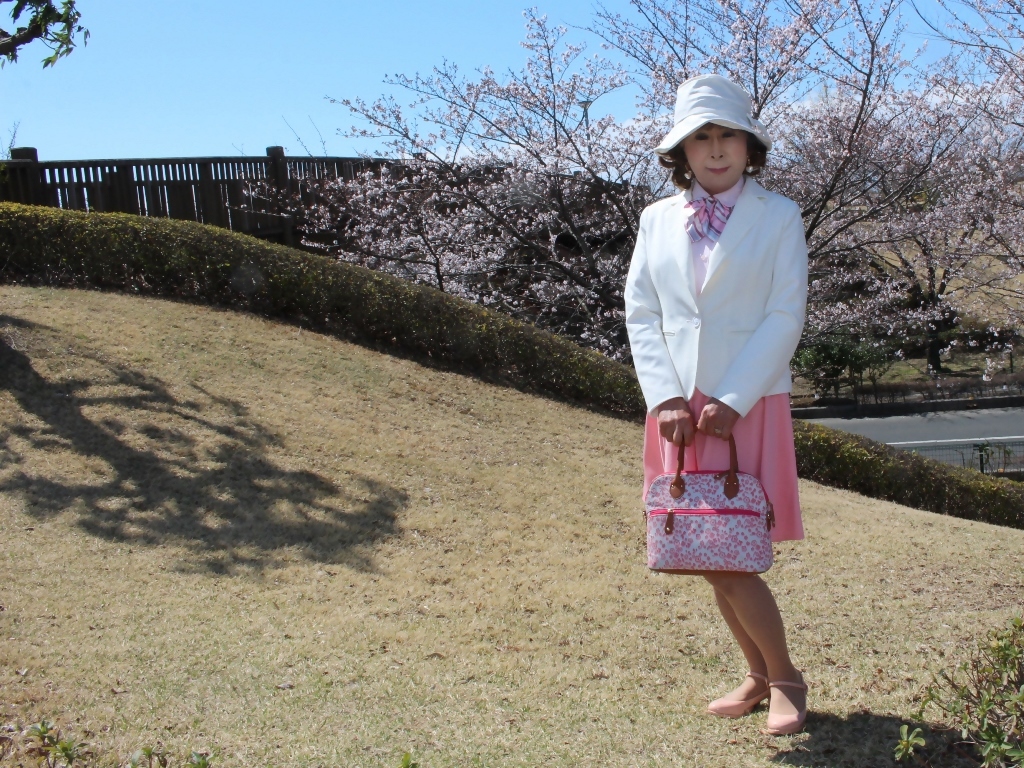 ピンクスカート白ジャケット帽子A(5)