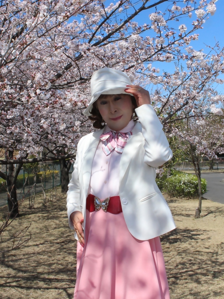 ピンクスカート白ジャケット帽子B(5)