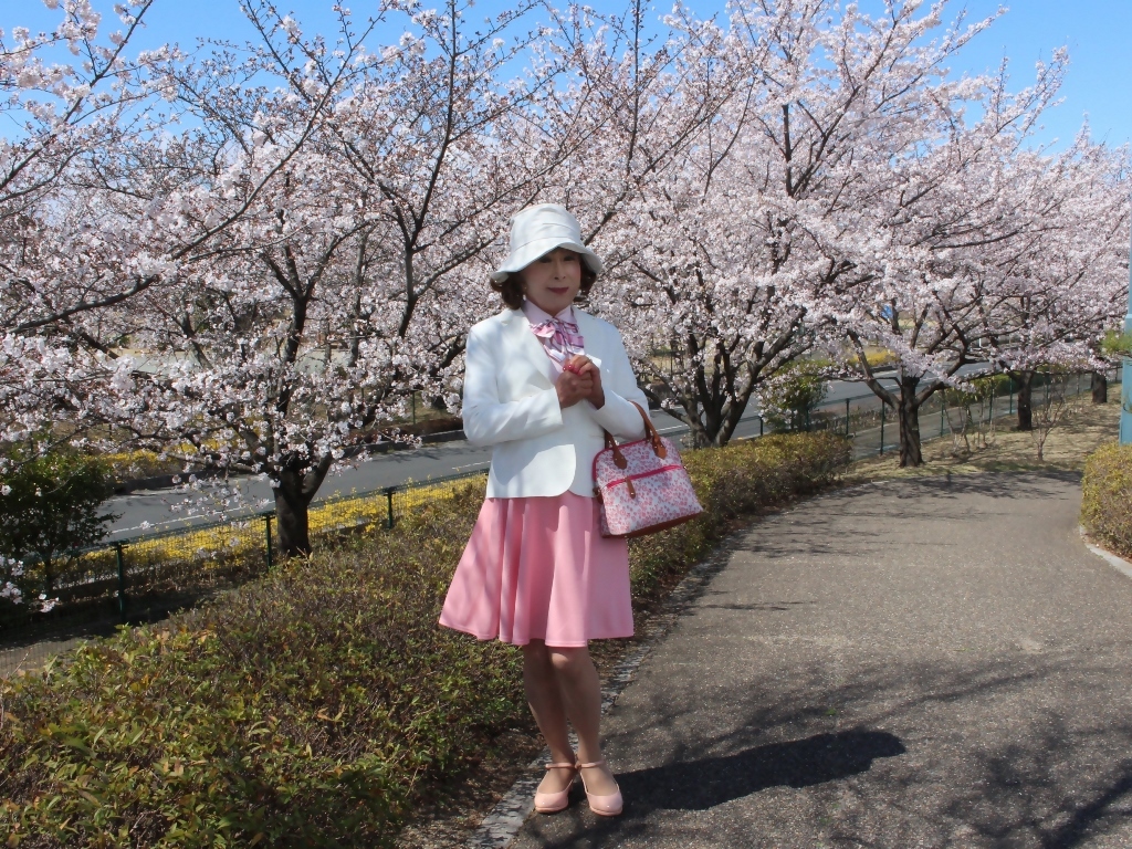 ピンクスカート白ジャケット帽子B(7)