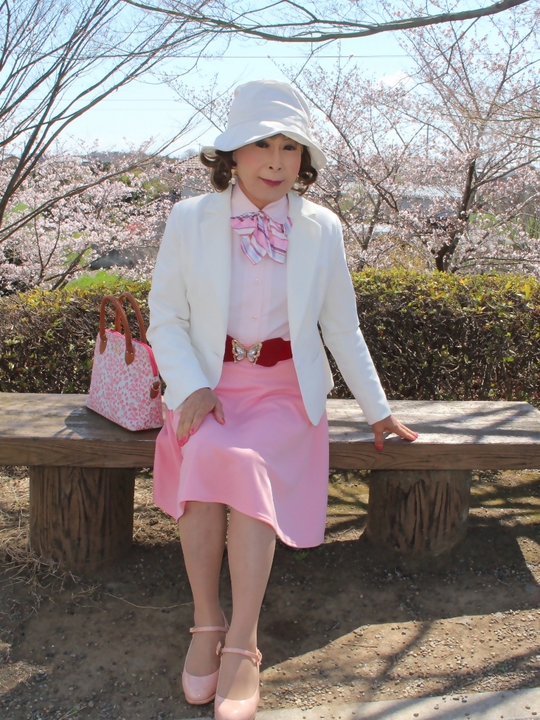 ピンクスカート白ジャケット帽子D(1)