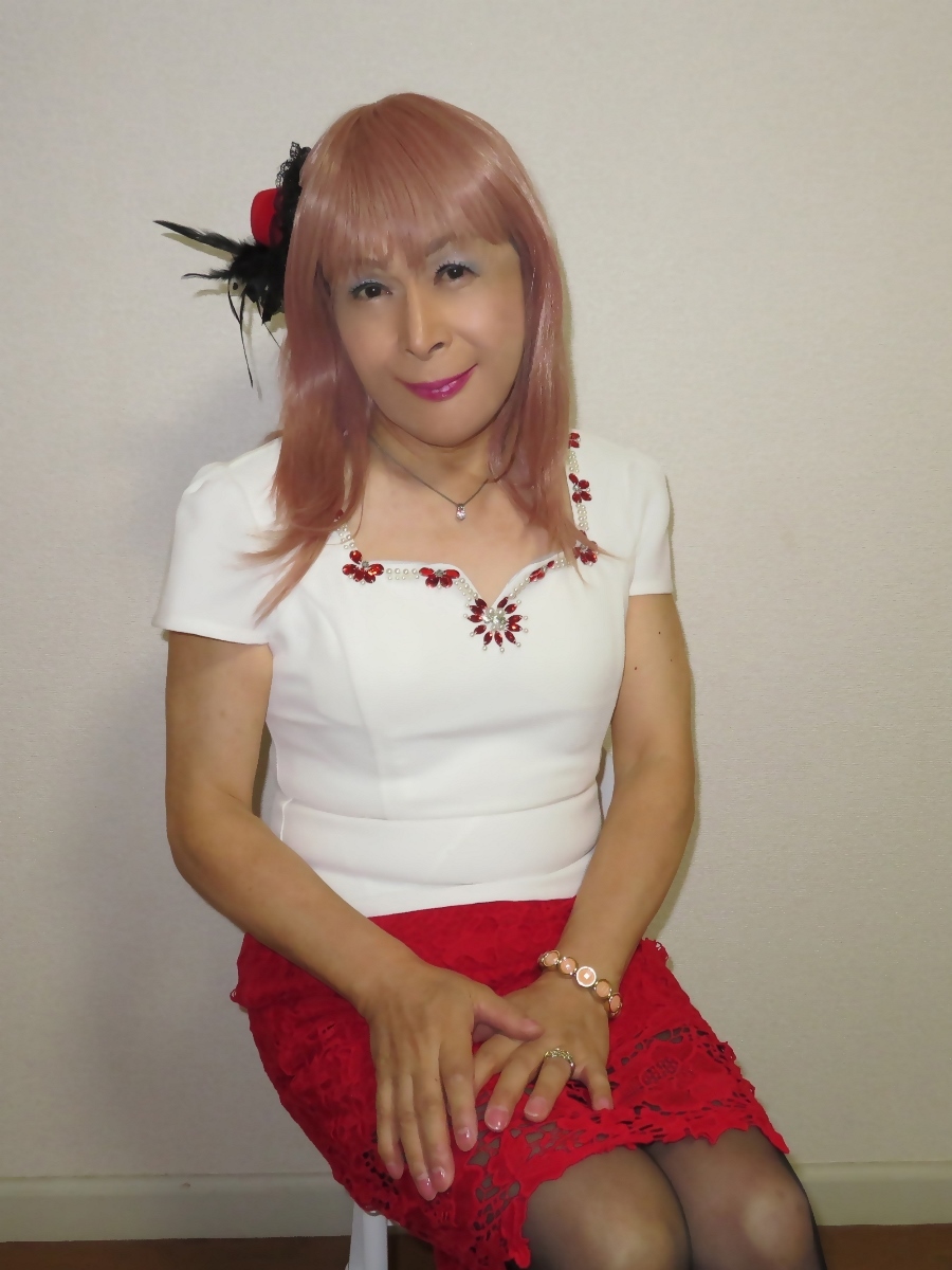 ビジュ飾りスカート部赤レースワンピ(1)