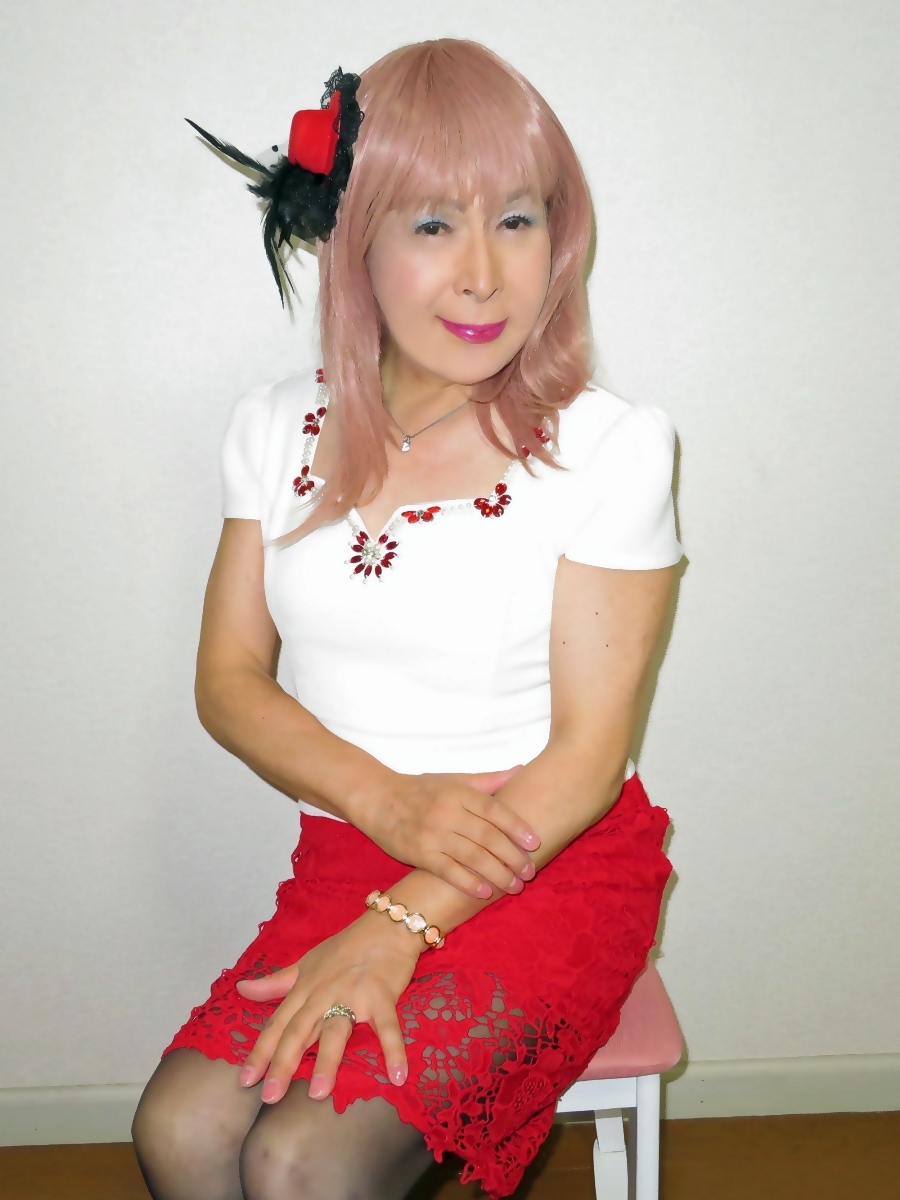 ビジュ飾りスカート部赤レースワンピ(4)