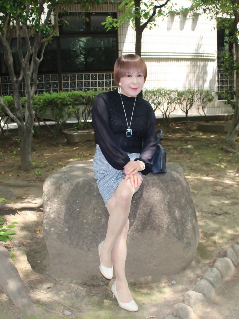 黒袖シフォンブラウスタイトスカート(15)