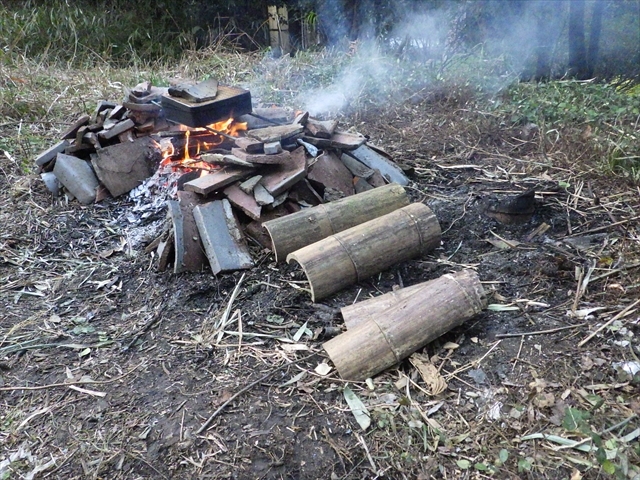 竹炭作り