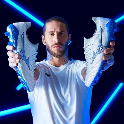 Sergio Ramos signed a deal with Japanese brand Mizuno