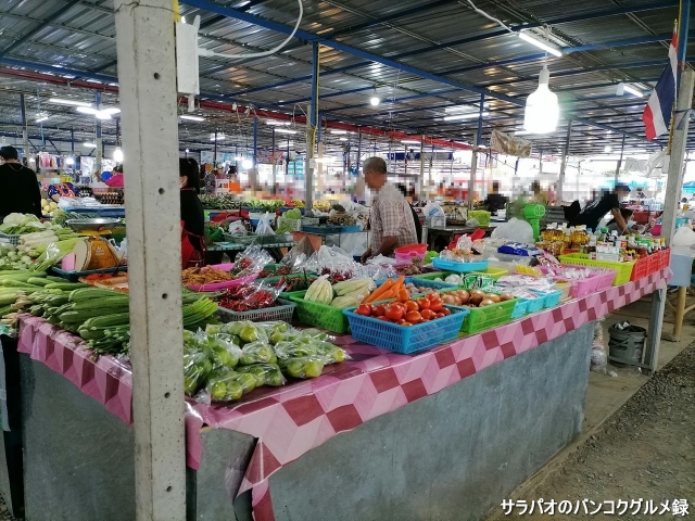 Wongwian Plamuk Market ตลาดนัด วงเวียนปลาหมึก